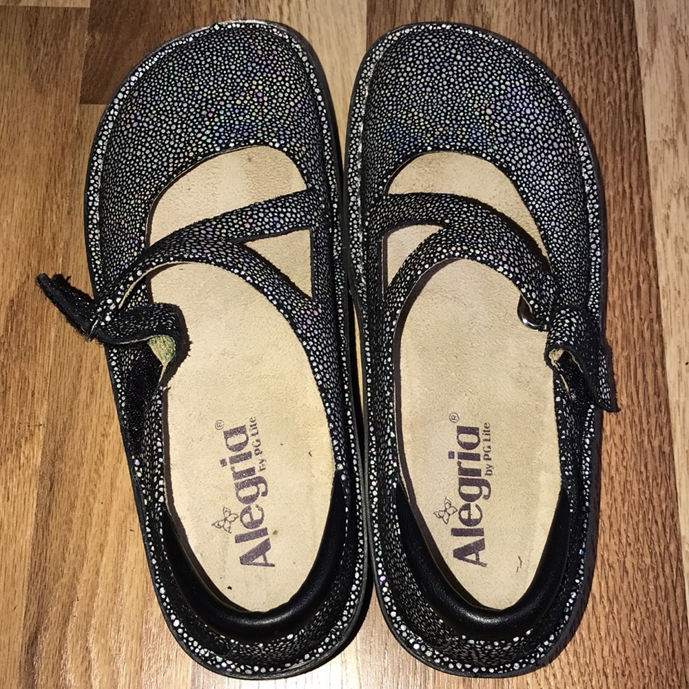 Alegria Clogs